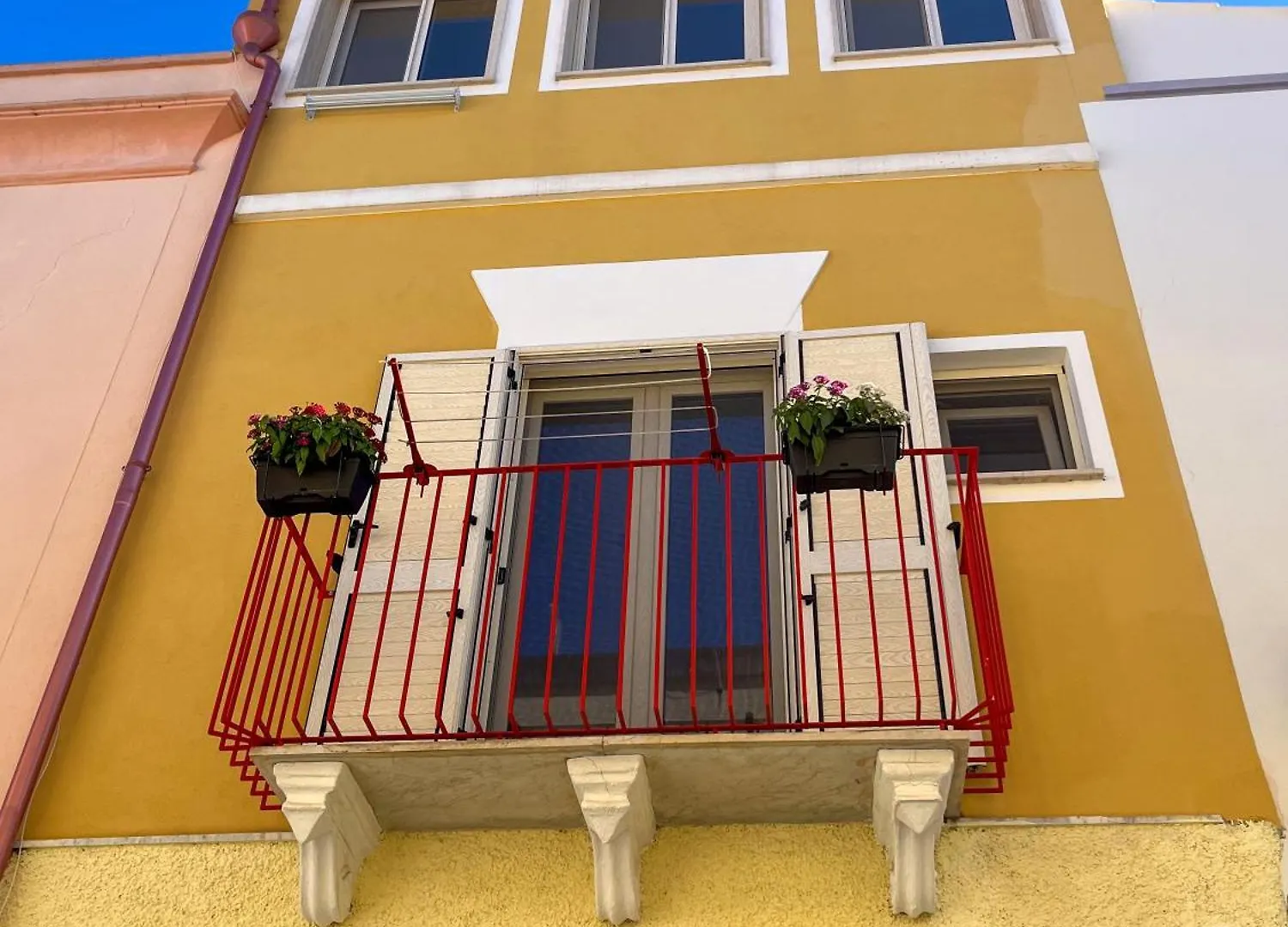 Trilli Ecobnb Carloforte  Italië
